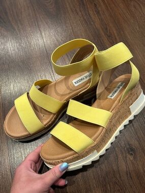 Steve Madden Yellow Elastic Strap Platform Sandals